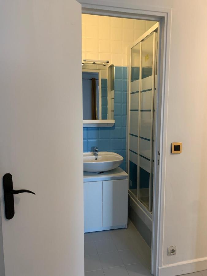 Studio Perfect For 2 Adults And 1 Kid, And Up To 2 Kids - Jourdain 20E, 25Mn To Louvre Via Line M11 París Exterior foto